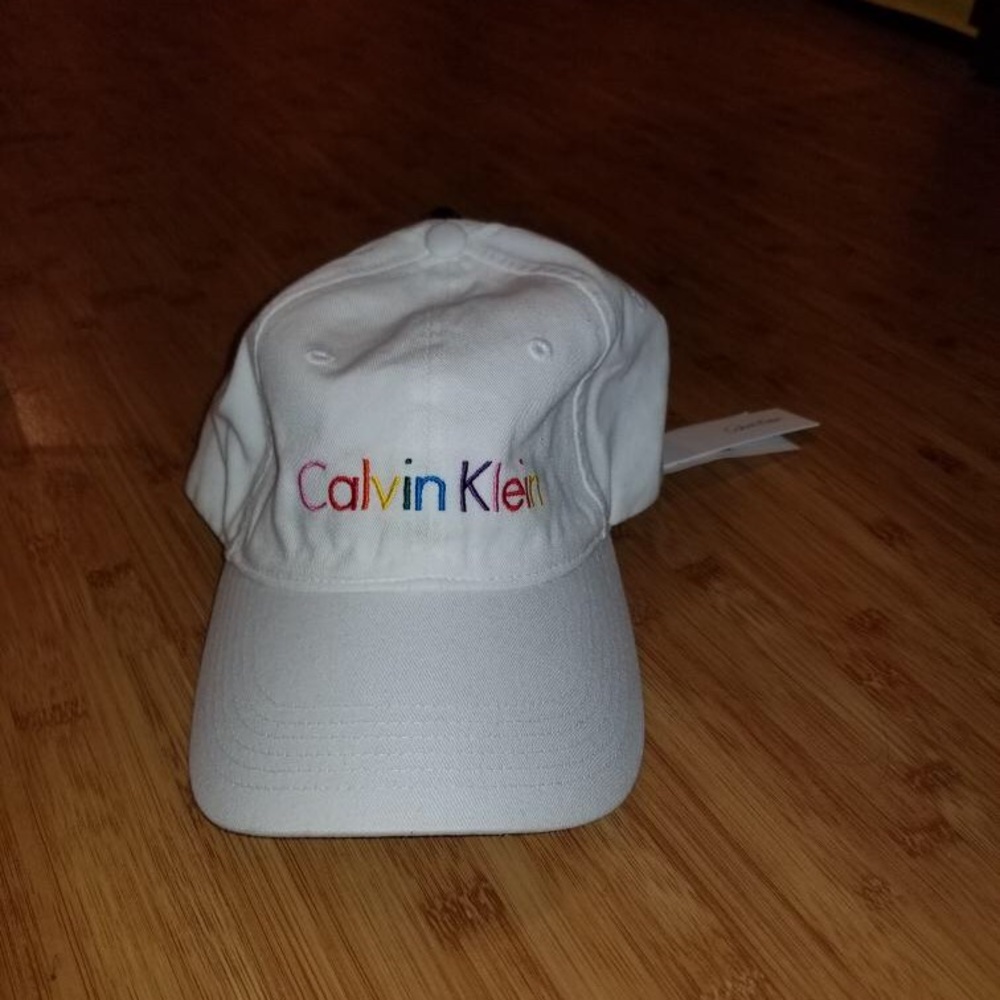 NWT Calvin Klein hat white unisex